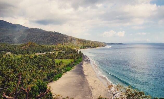 10 Gambar Pantai Senggigi Lombok, Harga Tiket Masuk