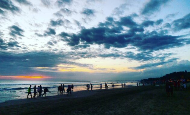 10 Foto Pantai Legian Bali 2022 Harga Tiket Masuk Malam 10 Foto Pantai Legian Bali 2022 Harga Tiket Masuk Malam
