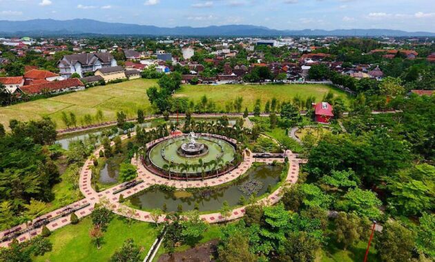 10 Gambar Taman Lampion Klaten, Harga Tiket Masuk Lokasi Wisata Malam