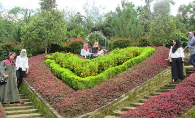 Taman Le Hu Garden Medan