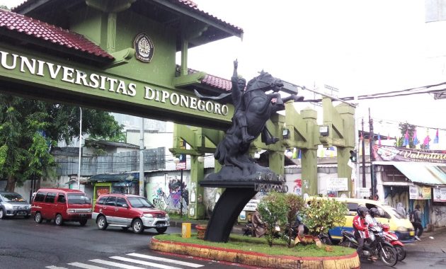 5 Patung Pangeran Diponegoro di Magelang, Monas Jakarta 
