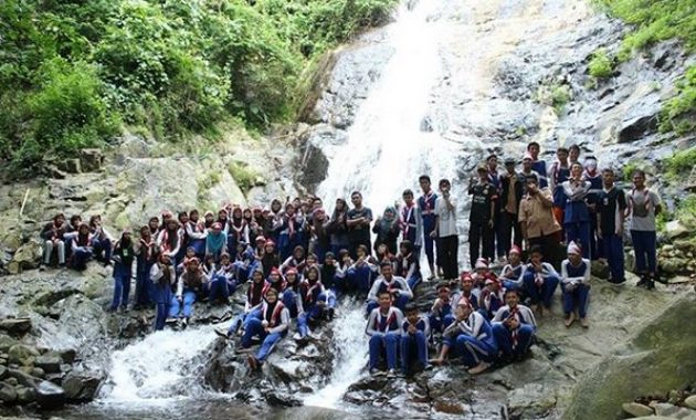10 Gambar Curug Bandung Karawang Sejarah Legenda Lokasi Alamat Rute Menuju Air Terjun Asyik Berenang Di Sana Jejakpiknik Com