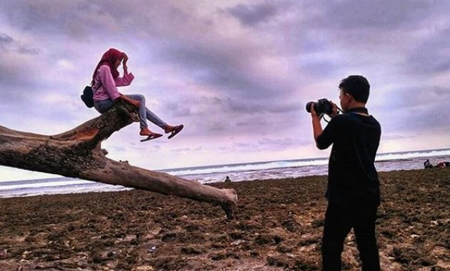 10 Gambar Pantai Sindangkerta Tasikmalaya Harga Tiket Masuk