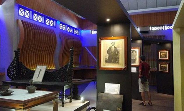 10 Gambar Museum Kartini Jepara, Harga Tiket Masuk, Lokasi ...