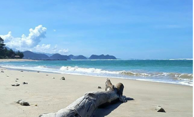 10 Gambar Pantai Lhoknga Aceh Lokasi Alamat Fasilitas Wisata Keindahan Sunset Jejakpiknik Com