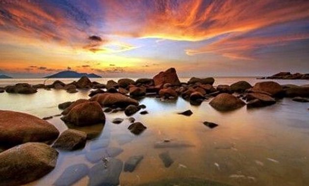 10 Gambar Pantai Kura Kura Pontianak, Jalan Menuju Lokasi + Sejarah Wisata | JejakPiknik dot Com