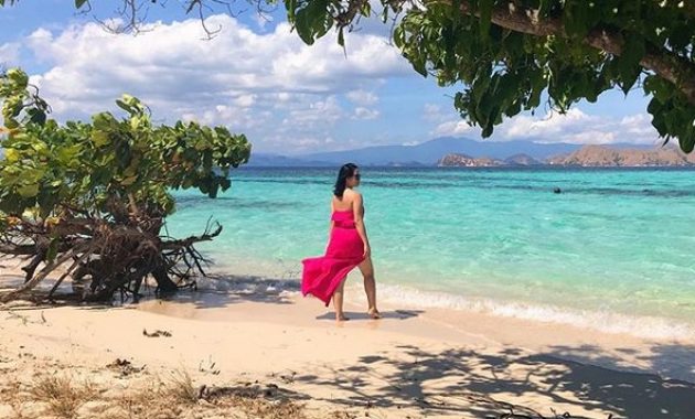 10 Gambar Pulau Kanawa NTT, Dimanakah Berada, Cara Menuju