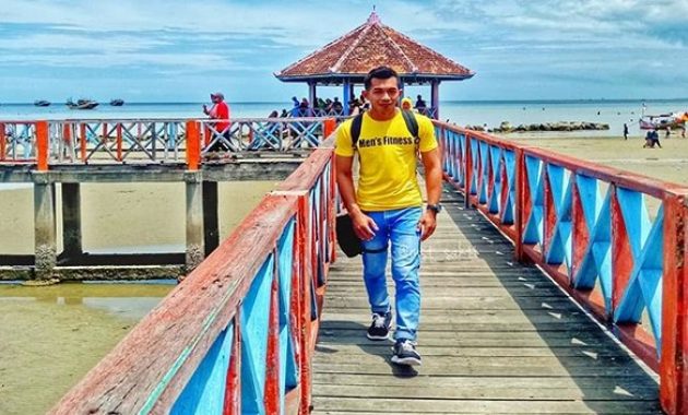 Vidio Oleh Oleh Kas Diobyek Wisata Pantai Karang Jahe Rembang