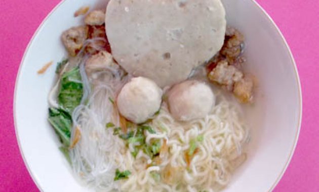4 Bakso Paling Enak Di Magelang 2021 Warung Beranak Urat Mawut Pak Man Daerah Kota Kutoarjo Jejakpiknik Com