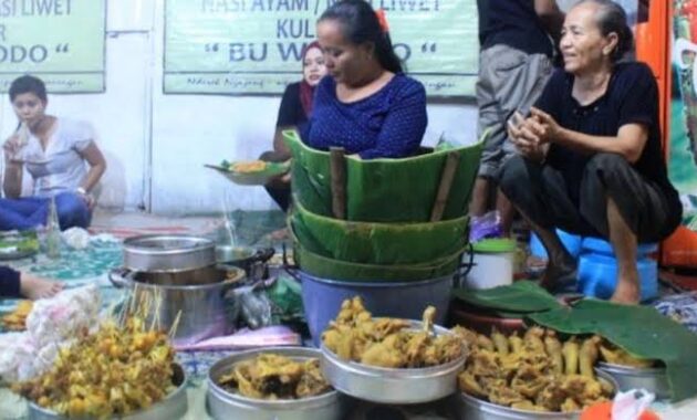 10 Nasi Ayam Terdekat di Semarang Yang Paling Enak Terkenal Buka Siang